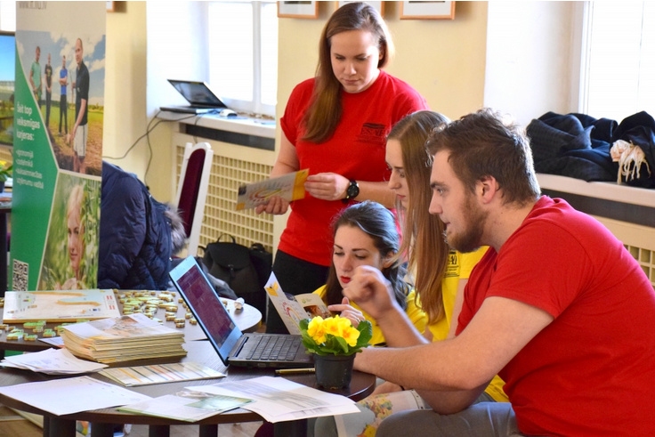 Atvērto durvju dienā jaunieši iepazīst potenciālo studiju vidi (FOTO)