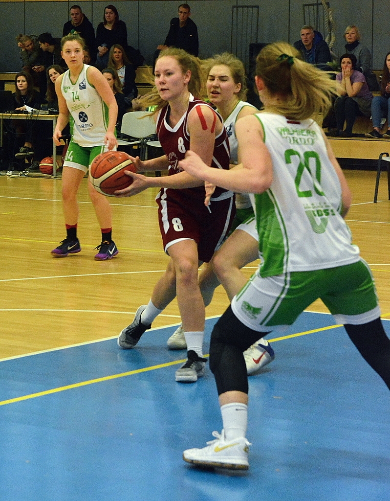 «Jelgavas» basketbolistes izcīna JSBL bronzas medaļas (FOTO)