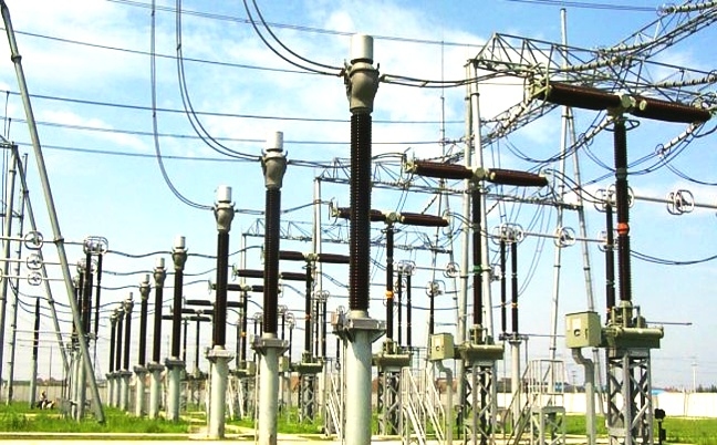 “Sadales tīkls” strādā, lai atjaunotu elektroenerģijas piegādi Pārlielupē