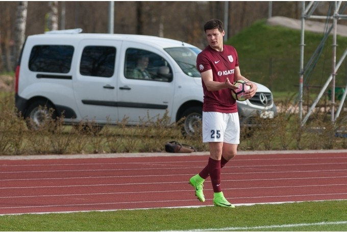 “Jelgavas” futbolisti sagrauj “Babīti”