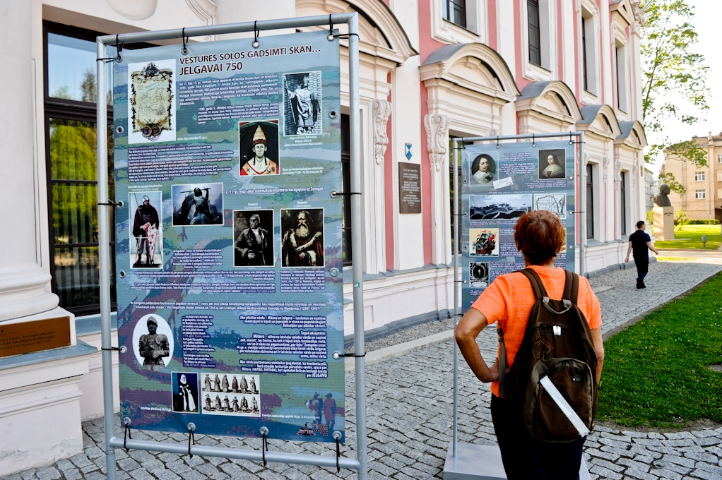 Muzeju naktī jelgavnieki griež laika ratu (FOTO)