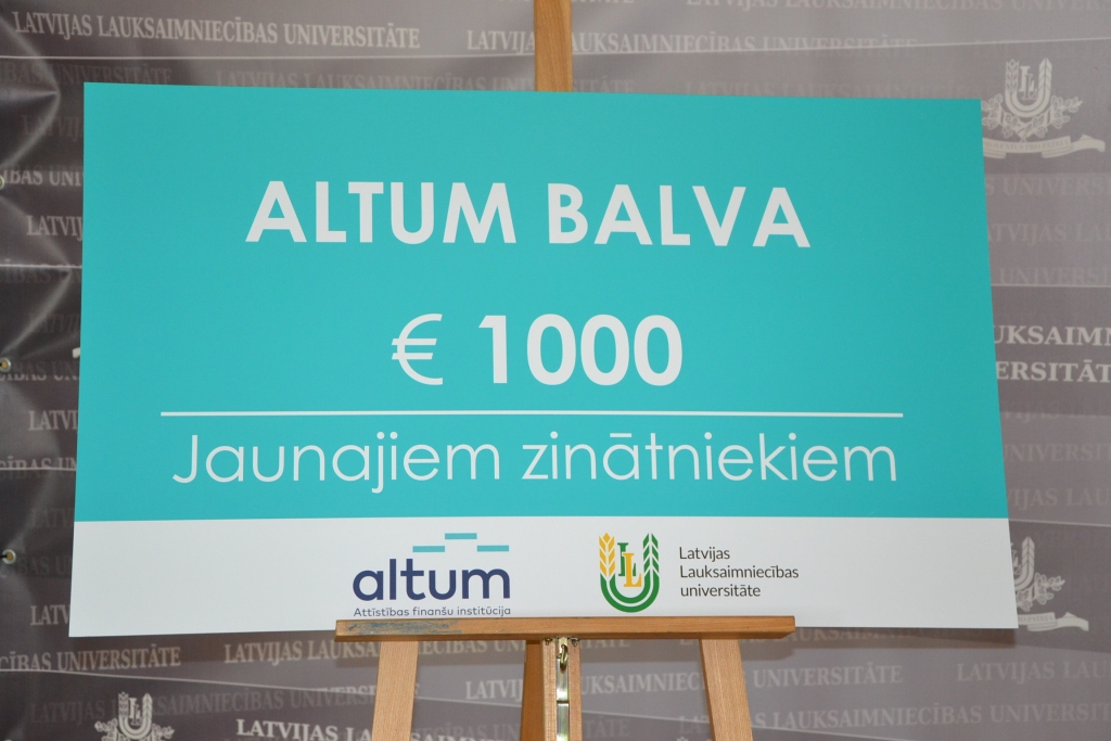 Akadēmiķe Baiba Rivža turpinās vadīt LLMZA (FOTO)