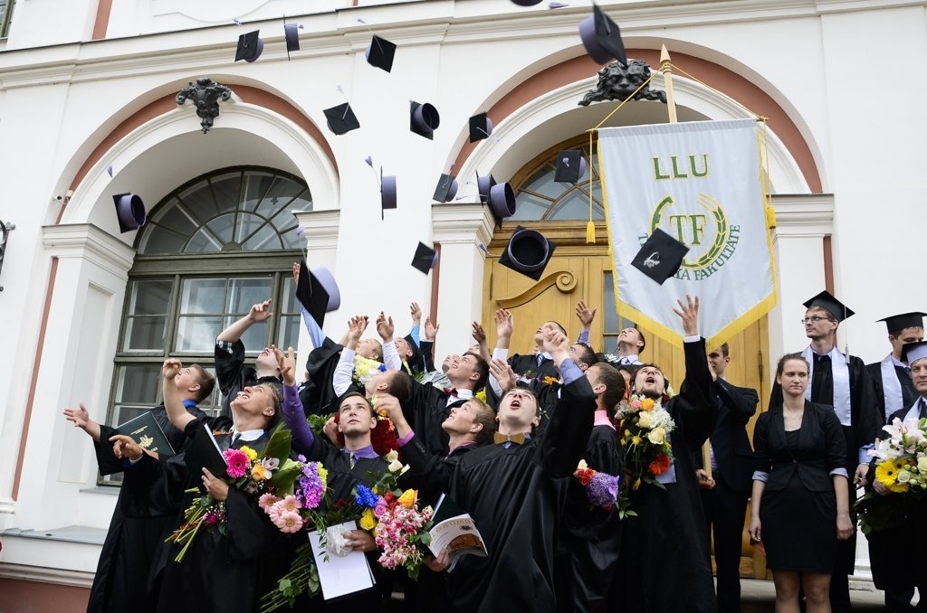 LLU absolvēs 720 jaunie speciālisti; no tiem pieci saņems “sarkano” diplomu
