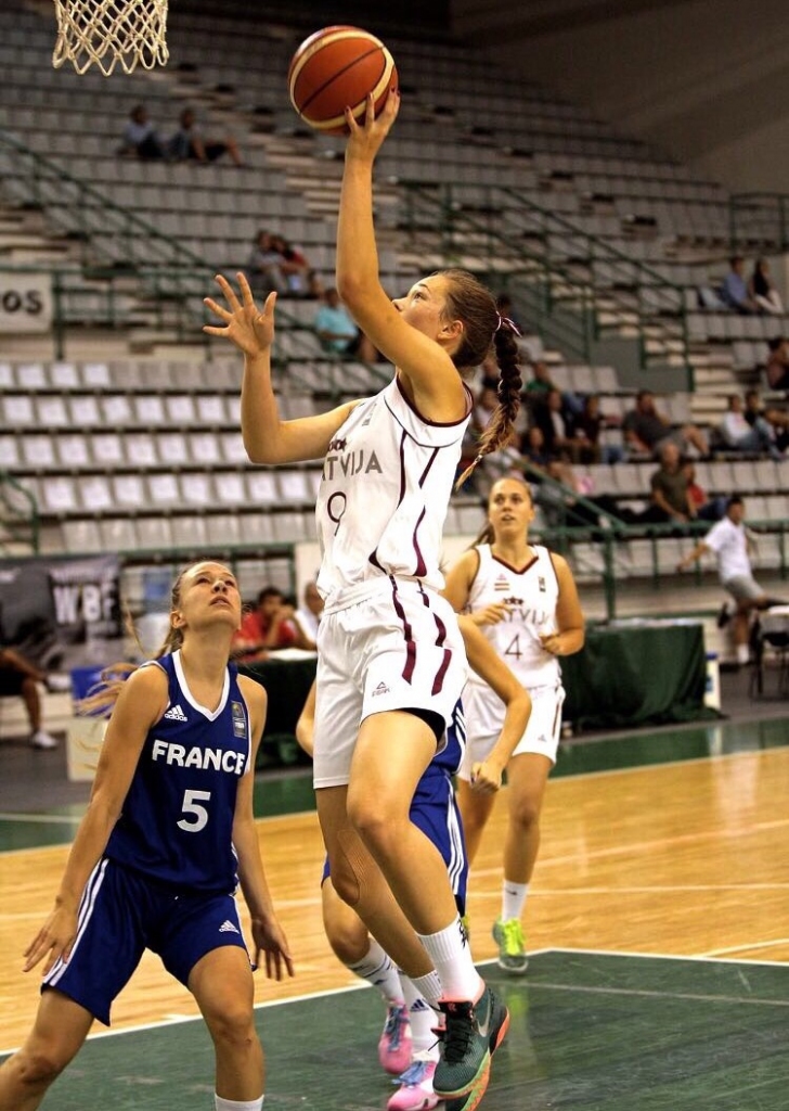 Janeta Rozentāle nākotnē basketbolu plāno spēlēt ārzemēs 