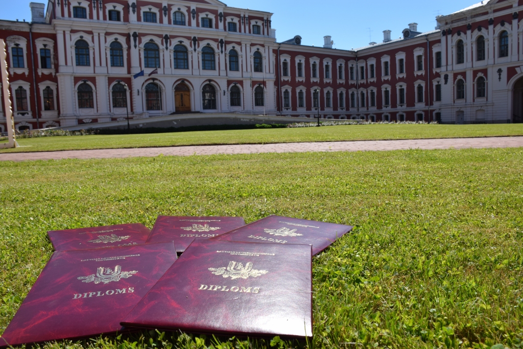 Izcilības diplomus saņems piecas LLU absolventes