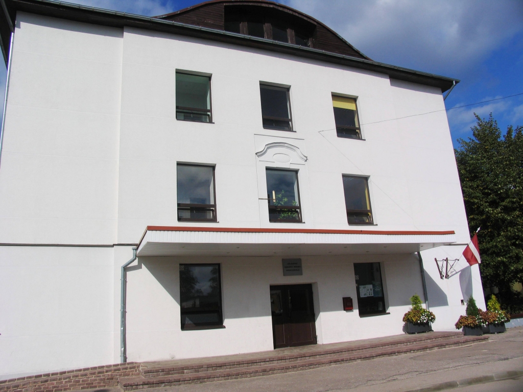 Pārceļot vakarskolu uz 6. vidusskolu, cer vidusskolu pasargāt no iespējamās reorganizācijas