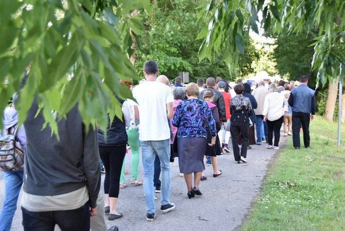 Vilcē Latvijas robežu iezīmēs Leišmalītes ceļa zīme (FOTO)