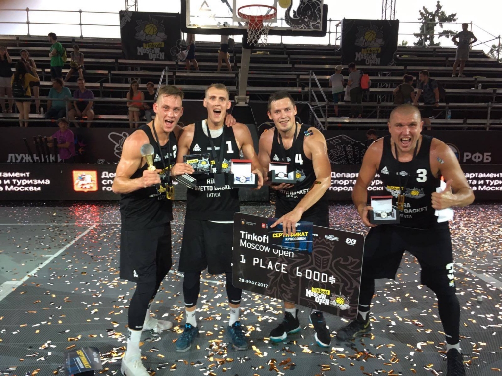 Basketbolists Edgars Krūmiņš turpina krāt titulus