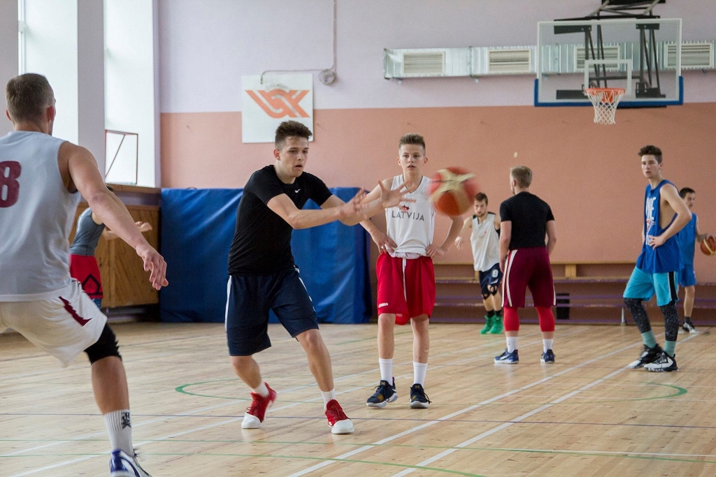 Jelgavnieks Renārs Levics karjeru turpinās Valkas sporta internātā