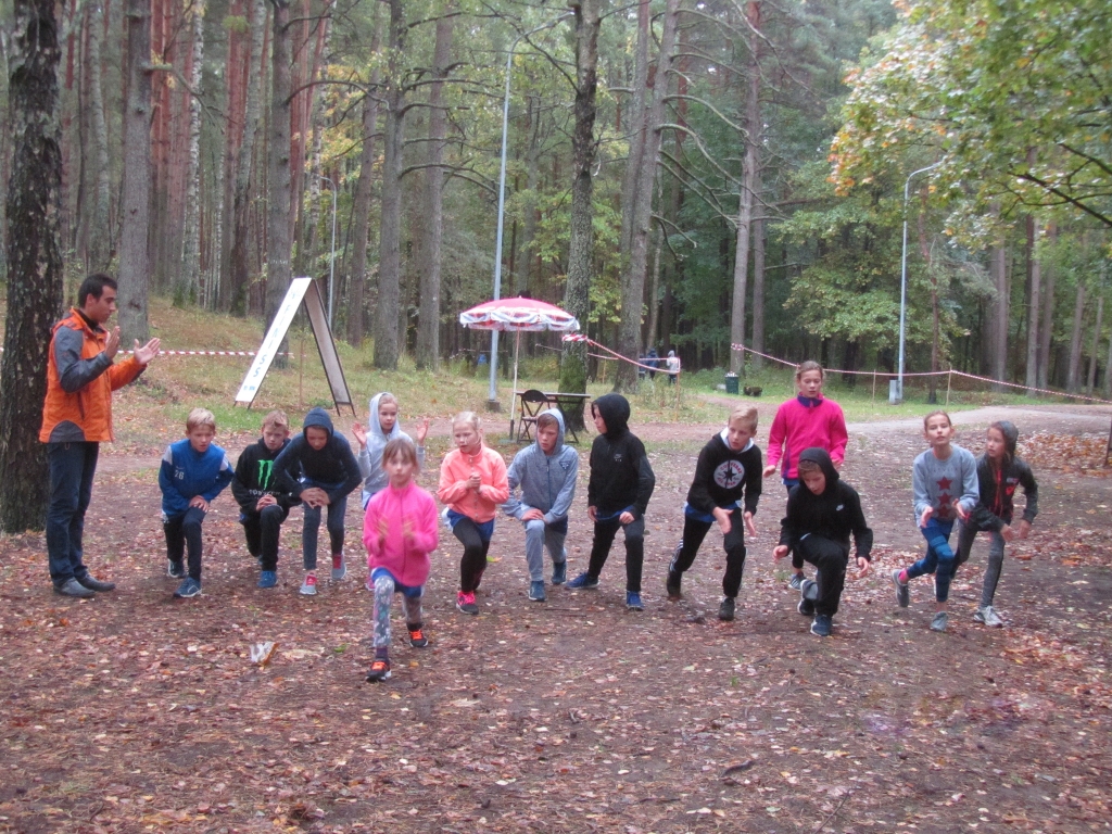 4. sākumskola uzvar Latvijas skolēnu rudens krosā (FOTO)