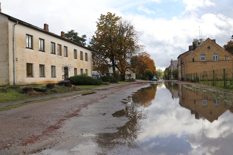 Aucē par vairāk nekā miljonu eiro sākta trīs ielu pārbūve