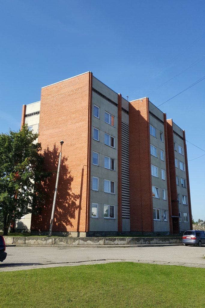 Jelgavā uzsāk pirmās daudzdzīvokļu dzivojamās mājas renovāciju