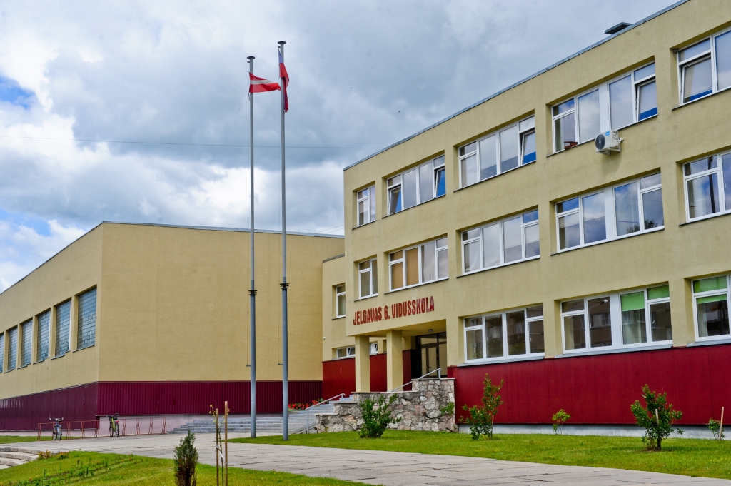 Jelgavas mazākumtautību vidusskolu direktoriem atšķirīgi viedokļi par izglītību tikai valsts valodā