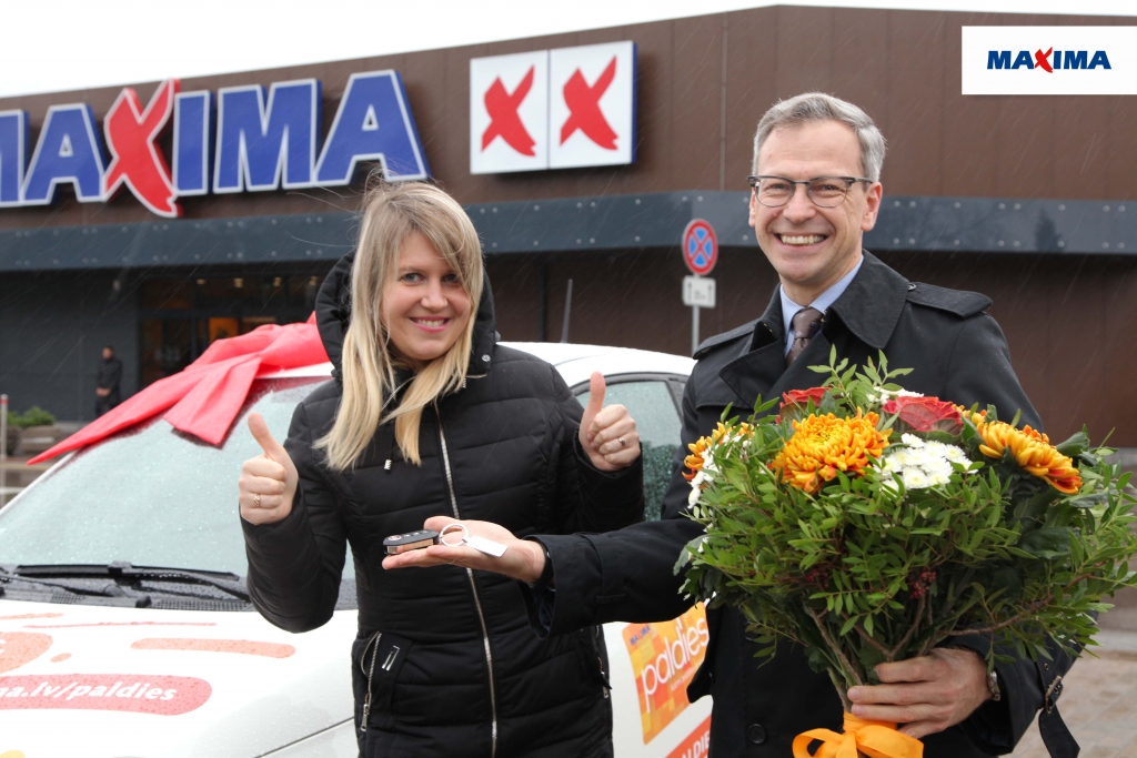 “Maxima Latvija” loterijā automašīnu laimē jelgavniece