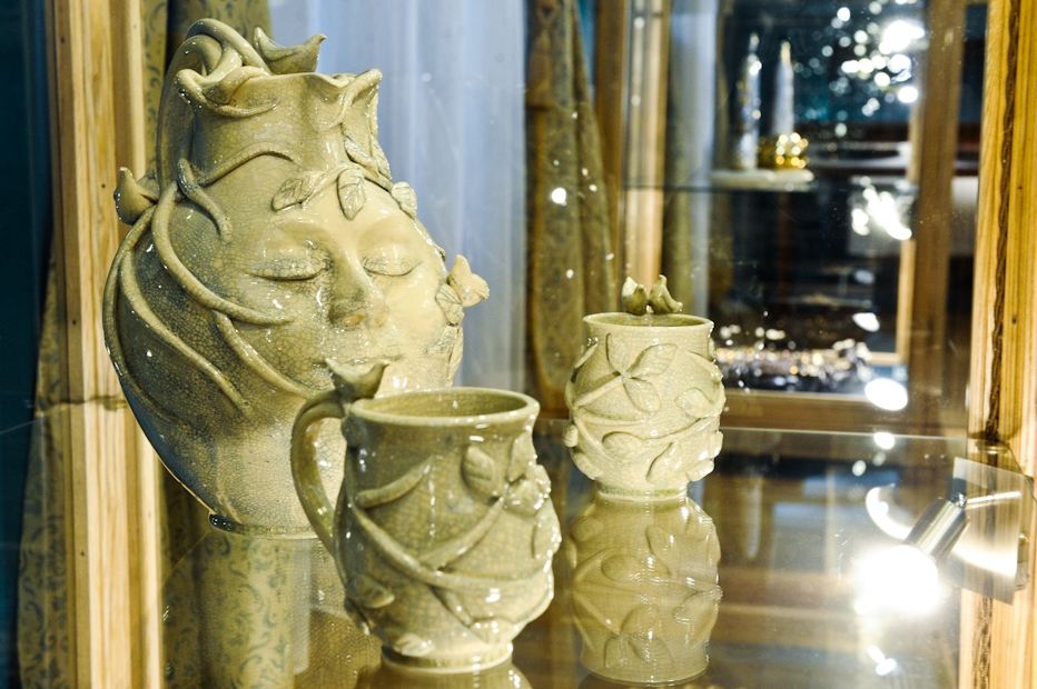 Muzejā apskatāmi Daces Grīnbergas keramikas darbi (FOTO)