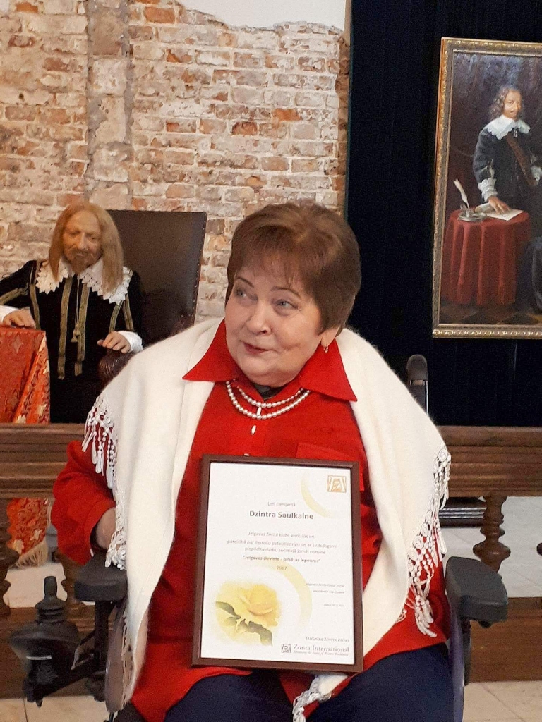Jelgavas Zonta klubs sveic sievietes – pilsētas lepnumu (FOTO)