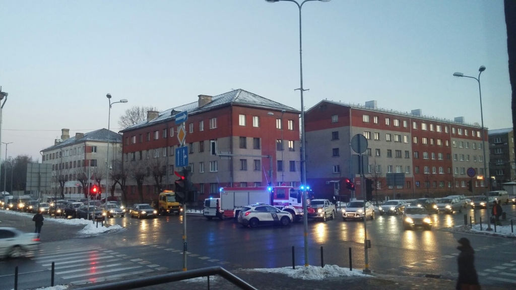 Avārijā Jelgavā šorīt cietusi VUGD automašīna (FOTO)