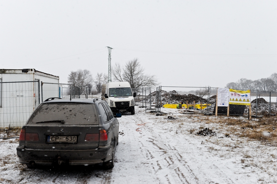 Pils salā sākusies skatu torņa pamatu izbūve (papildināts ar FOTO)