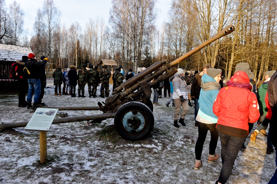 Piemin latviešu strēlniekus (FOTO)