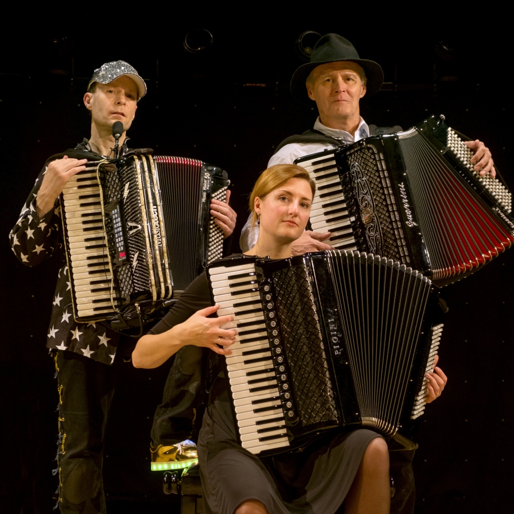 Jelgavā viesosies akordeonistu trio “Balcardions”