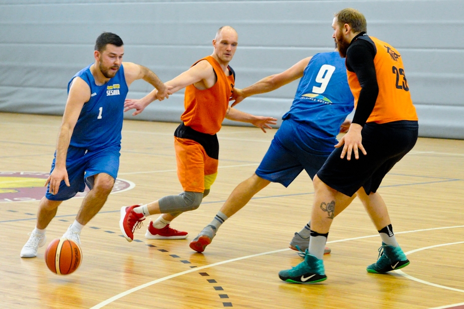 "Doki" pilsētas čempionāta basketbola spēlē gūst 133 punktus (FOTO)