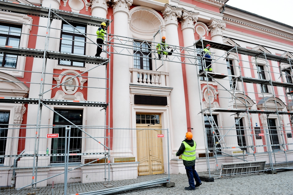 Muzejā sākušies jumta remontdarbi (FOTO)