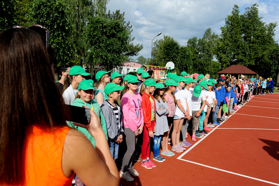 Drošības dienā sporto un atgādina par drošību vasarā (FOTO)