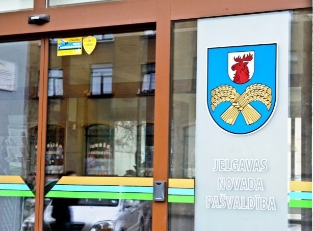 Jelgavas novada pašvaldība vēršas policijā pret deputātu; kriminālprocesu nesāk