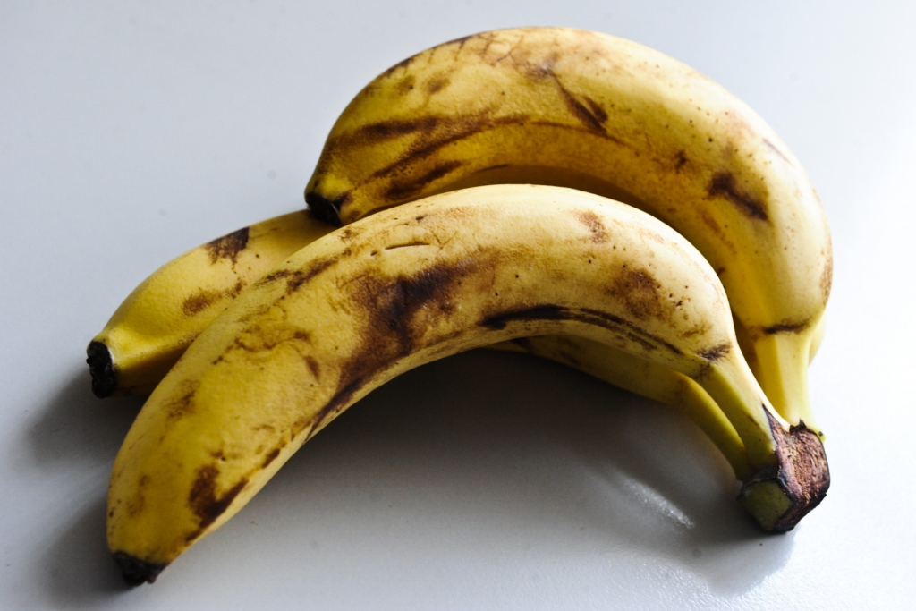 Divas receptes iebojātiem banāniem