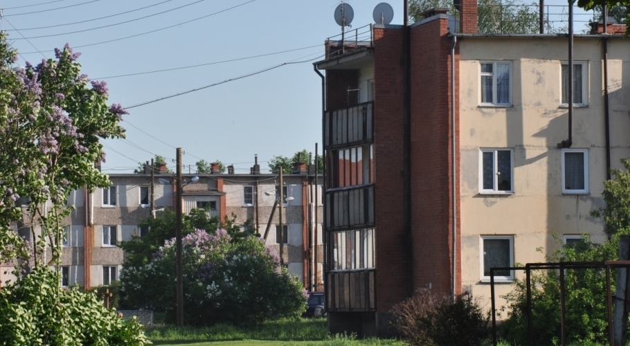 Jelgavas novada dome lems par pirmo Staļģenes dzīvokļu pārņemšanu; iedzīvotājus aicina uz sanāksmi