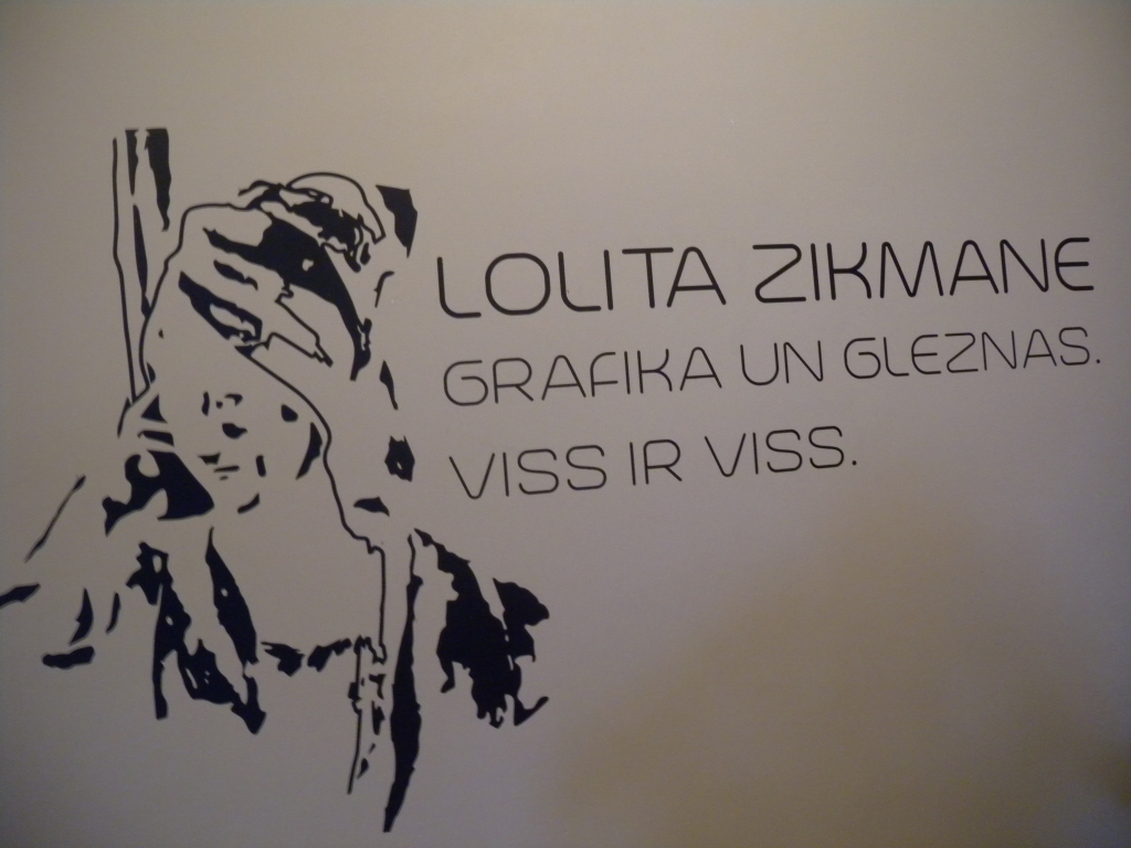 Līdz septembra vidum Kuldīgā skatāma Lolitas Zikmanes grafiku un gleznu izstāde