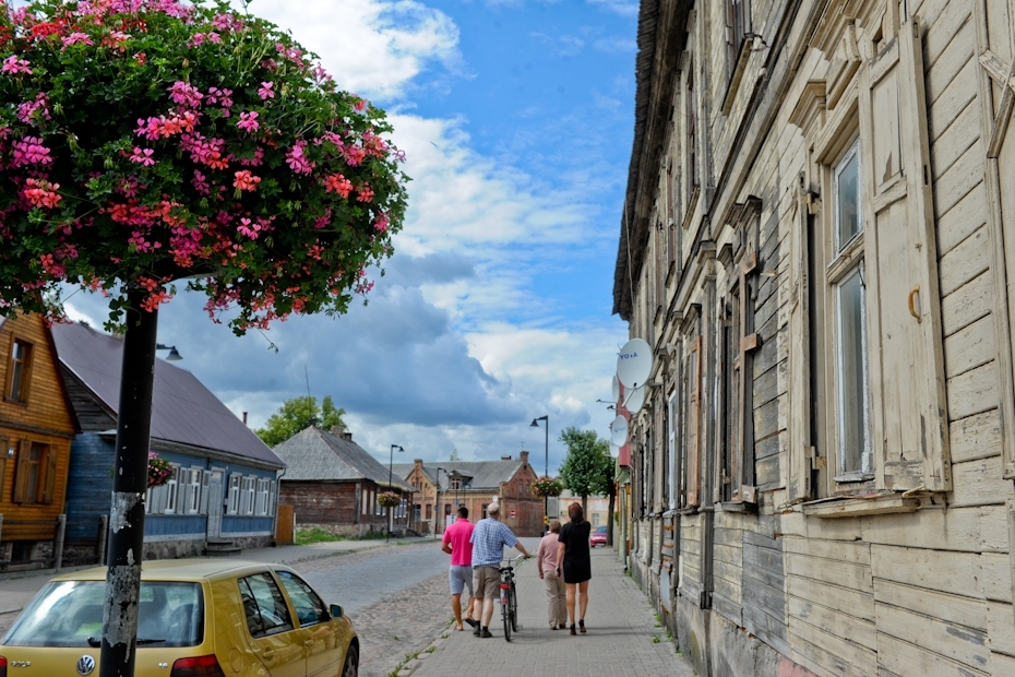 Jelgavas bērni un jaunieši līdz 7. septembrim aicināti piedalīties zīmējumu konkursā “Mana Vecpilsētas iela”