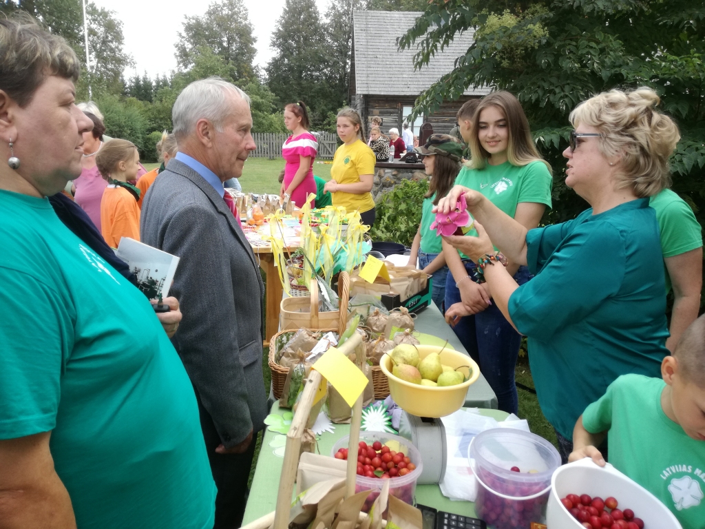 Kārļa Ulmaņa atcere “Pikšās” pirmo reizi bez Gunāra Ulmaņa