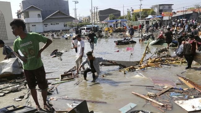 Svētdienas rītā Indonēzijas zemestrīces un cunami upuru skaits sasniedzis 832