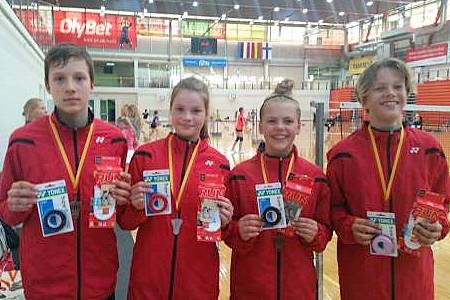 Jelgavas jauniešiem zelts un sudrabs Igaunijas badmintona kausā