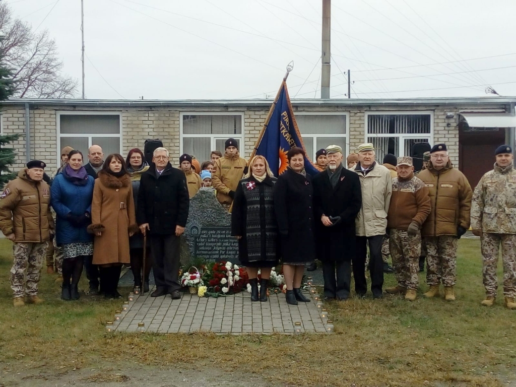 Godina Jelgavas atbrīvošanas cīņu varoņus (FOTO)