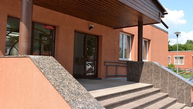 Pasniegs balvu labākajam neformālās pieaugušo izglītības īstenotājam