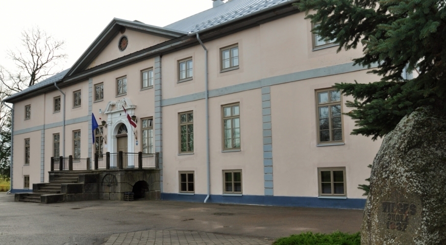 Vilces pagasta pārvalde pārcelta uz muižas telpām