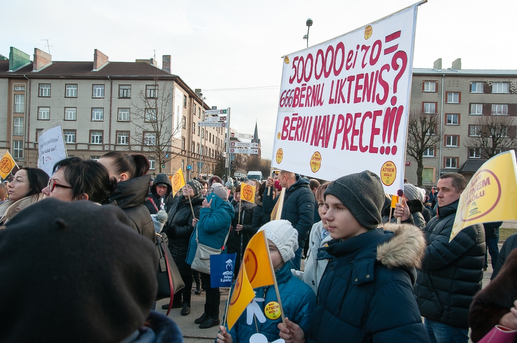 Pašvaldība neizsniedz atļauju Jelgavas 2.pamatskolas atbalsta mītiņam