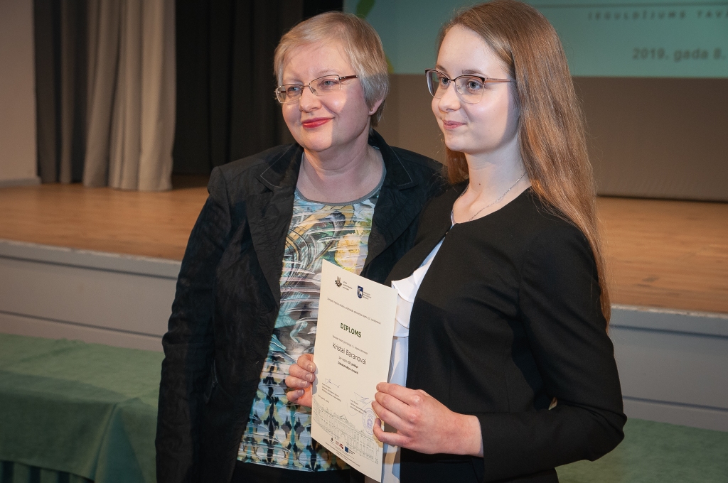 Latvijas skolēnu zinātniskās pētniecības darbu konferencei no Zemgales izvirzīti 74 darbi