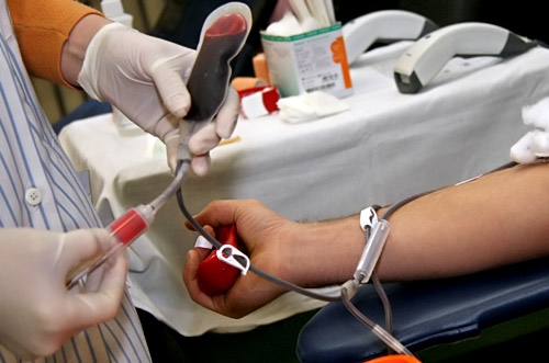 Valsts asinsdonoru centrs aicina donorus ziedot arī atvaļinājumu laikā
