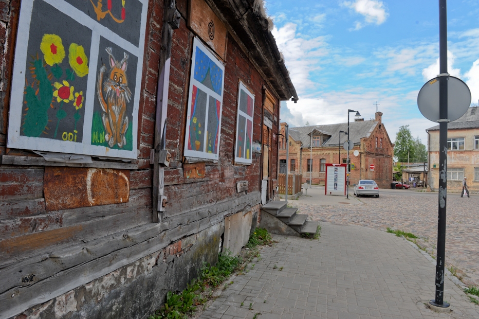 Policija atradusi Jelgavā pazudušo meiteni un viņas līdzgājēju