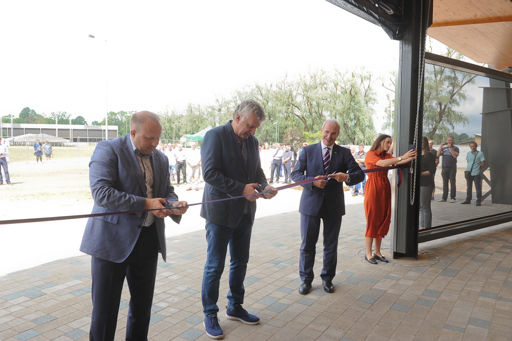 Jelgavā atklāta brīvdabas koncertzāle “Mītava” (FOTO)