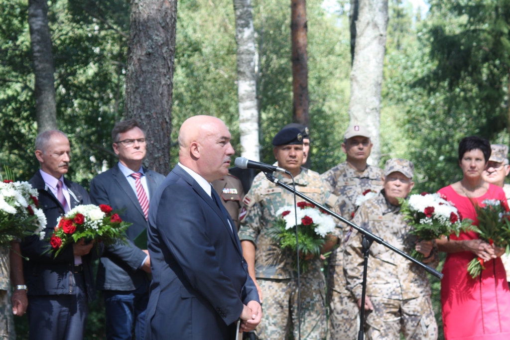 Jelgavas kājnieku pulka simtgadē godina brīvības cīnītājus