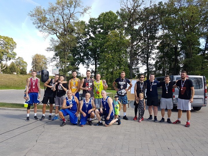 "Viktorija Kamaza" triumfē Piena, maizes un medus svētku 3x3 turnīrā