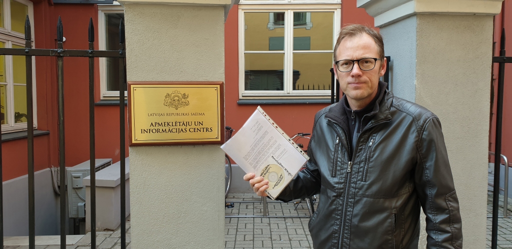 Saeimā iesniegti vairāk nekā 10 000 paraksti par iepakojuma paplašināto depozītu 