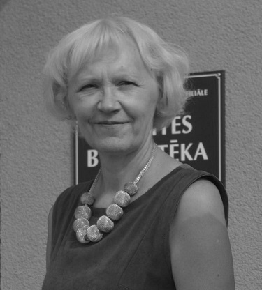 Mūžībā aizgājusi Miezītes bibliotēkas vadītāja Jolanta Treigute