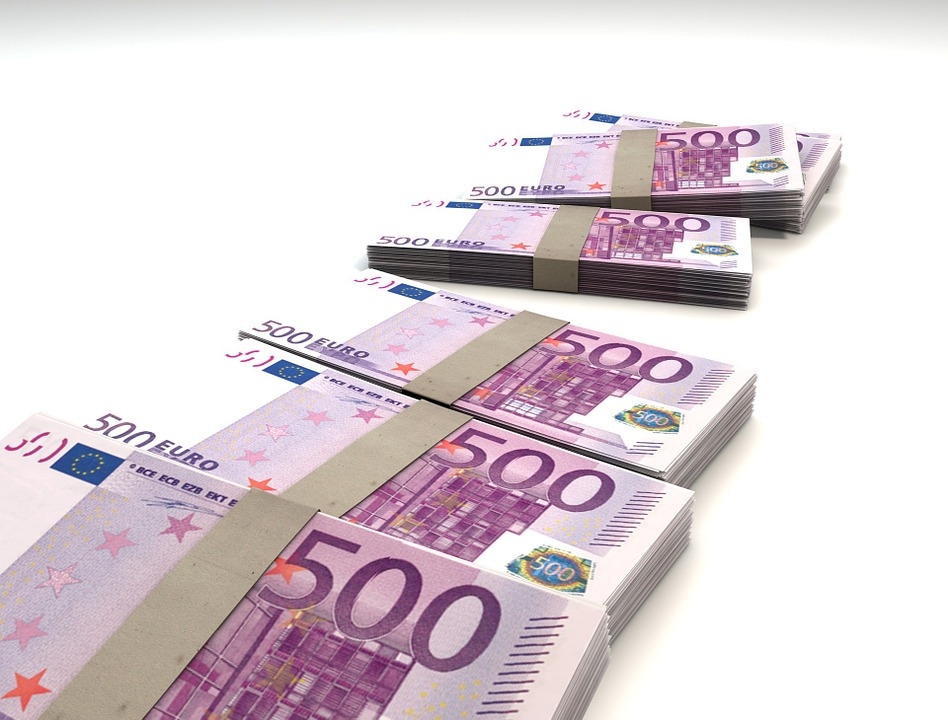 2020.gadā budžeta ieņēmumi prognozēti 9,89 miljardi eiro, bet izdevumi - desmit miljardi eiro