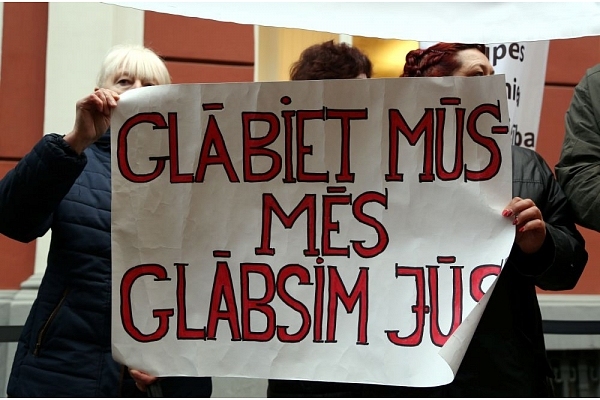 Mediķu arodbiedrība nolemj rīkot plašas protesta akcijas (papildināta)