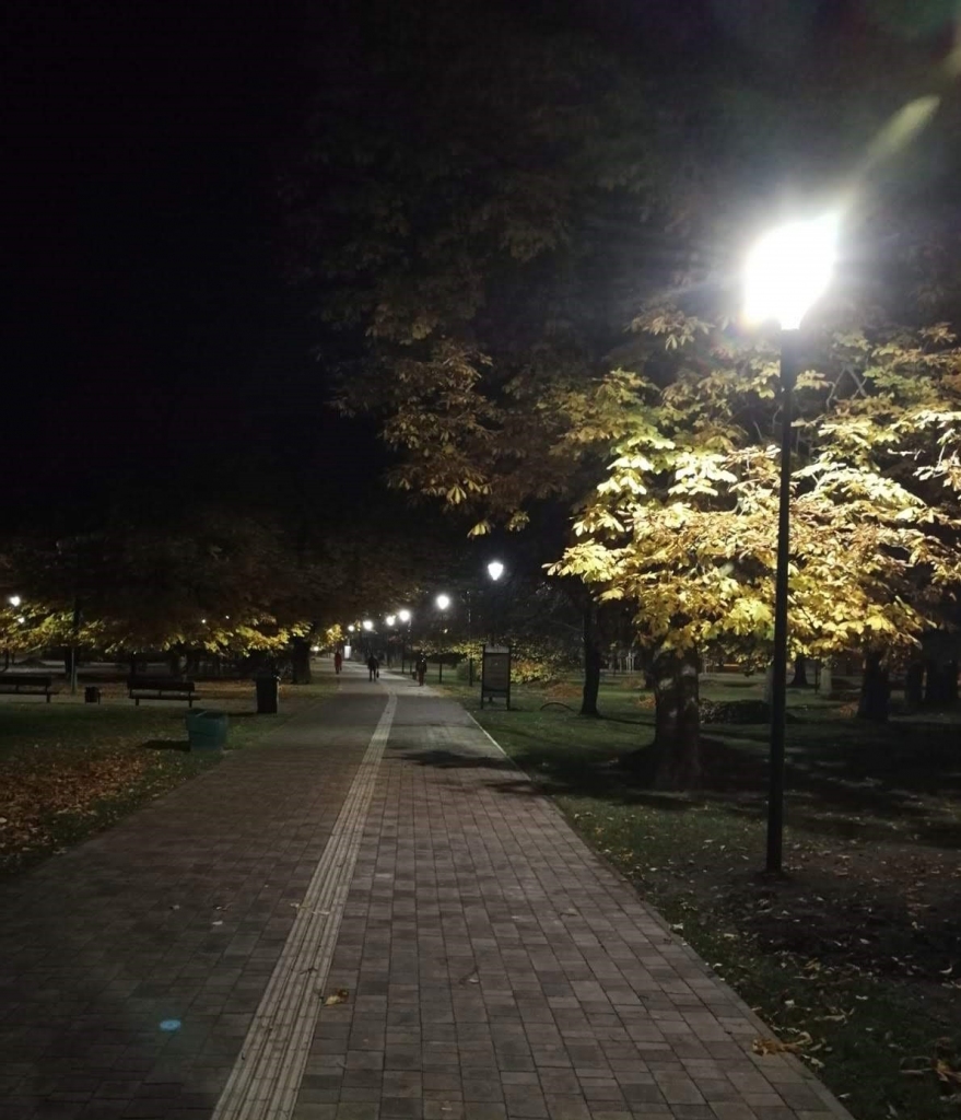Stacijas parkā Jelgavā teju par 80 000 rekonstruēts apgaismojums